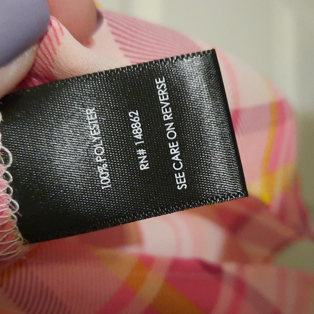 Torrid. size 2.  ( 18-20)  pink plaid top. - Picture 4 of 8